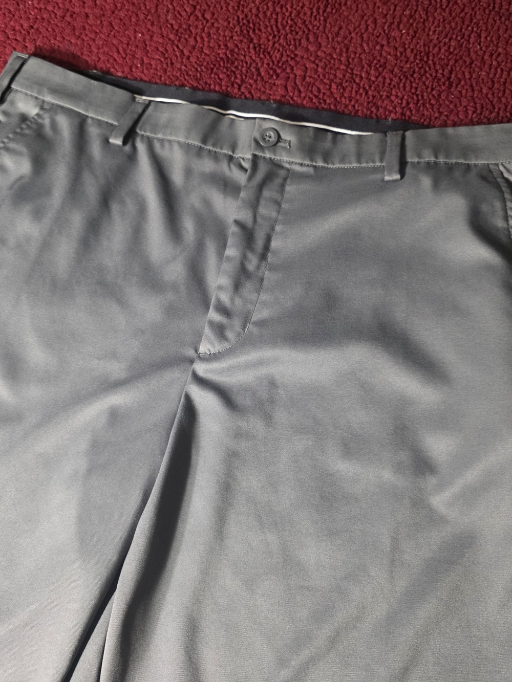 Amazon Essentials Men's Charcoal Gray Flat-Front Dress Shorts